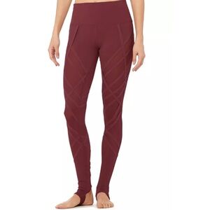 alo NWT Black 🍒 Cherry Matte Lunar New Year Wrapped Yoga M